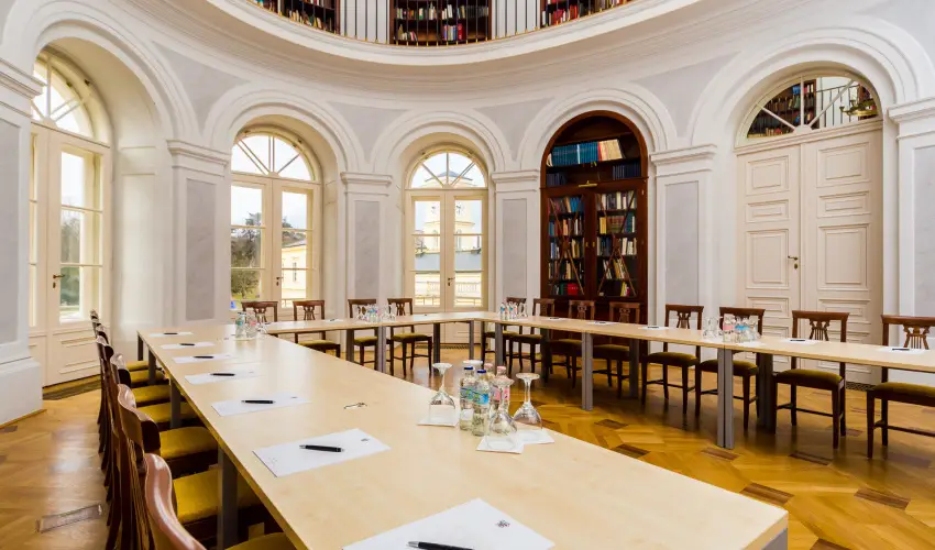 Krolyi Kastly Hotel & Restaurant  Fehrvrcsurg - Oktber 23. - specilis elrefizetssel