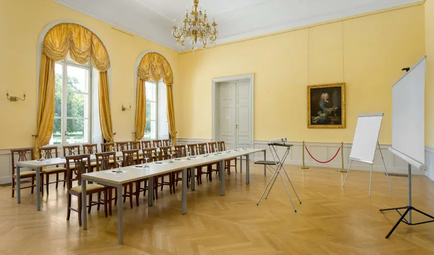 Krolyi Kastly Hotel & Restaurant  Fehrvrcsurg - Oktber 23. - specilis elrefizetssel