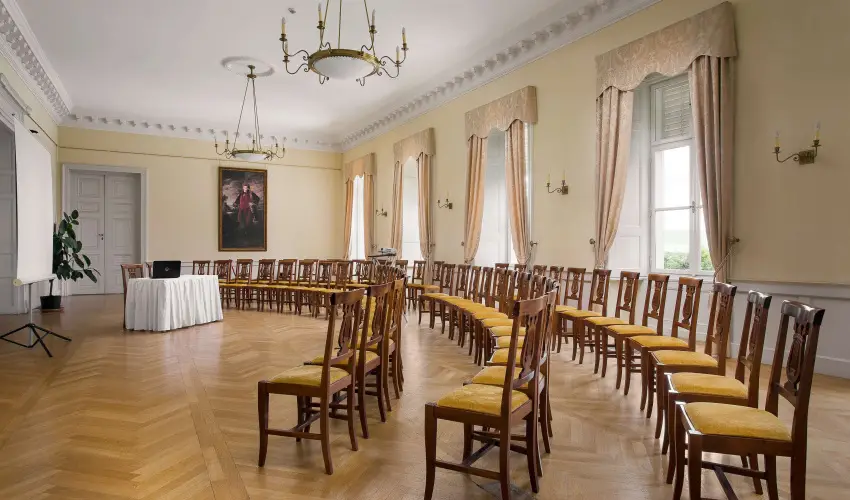 Krolyi Kastly Hotel & Restaurant  Fehrvrcsurg - Oktber 23. - specilis elrefizetssel