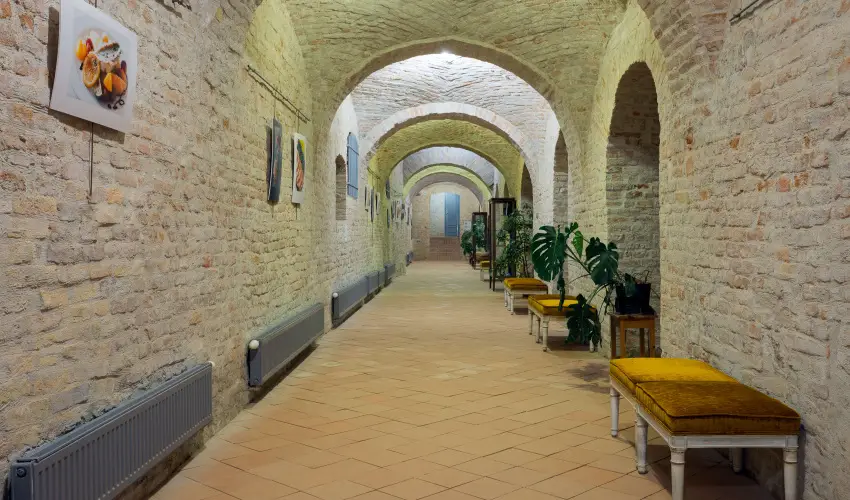 Krolyi Kastly Hotel & Restaurant  Fehrvrcsurg - Oktber 23. - specilis elrefizetssel