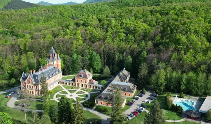 Kastlyhotel Sasvr Pardsasvr - Oktber 23. (min. 3 j)