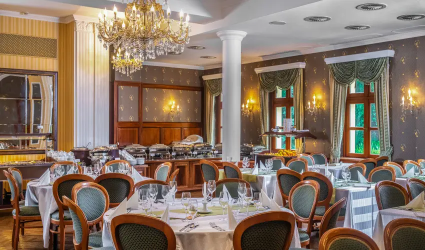 Kastlyhotel Sasvr Pardsasvr - Oktber 23. (min. 3 j)