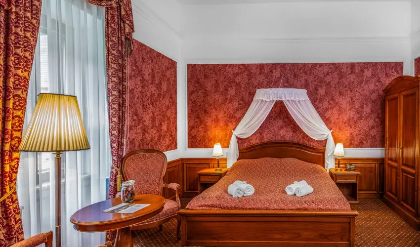 Kastlyhotel Sasvr Pardsasvr - Oktber 23. (min. 3 j)