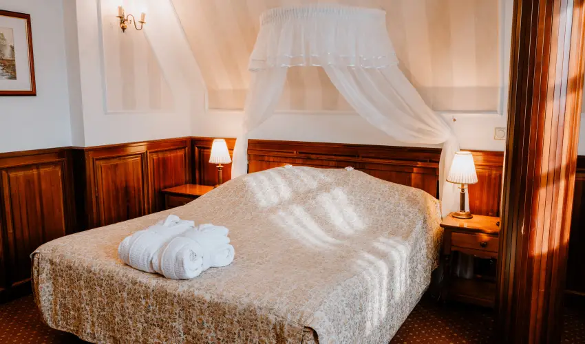 Kastlyhotel Sasvr Pardsasvr - Oktber 23. (min. 3 j)