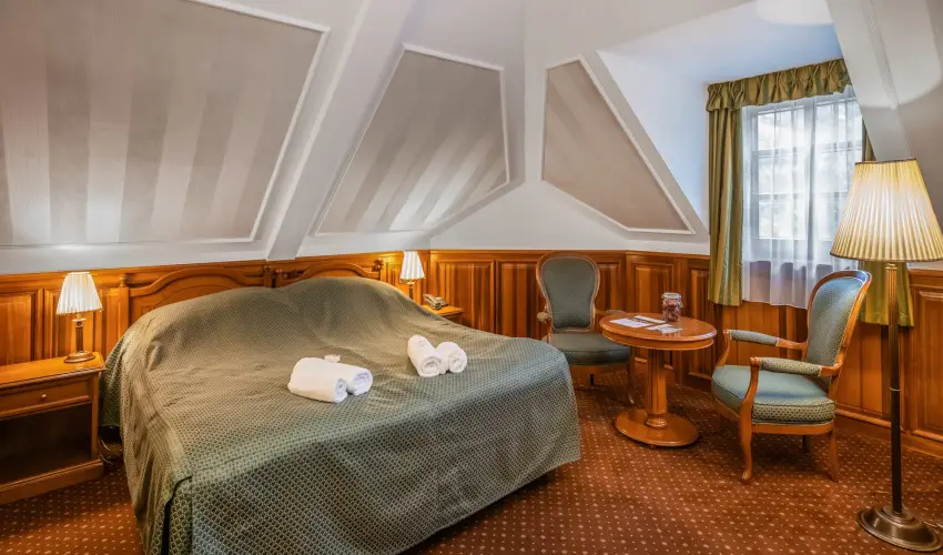 Kastlyhotel Sasvr Pardsasvr - Oktber 23. (min. 3 j)