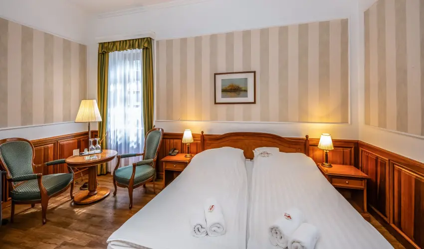 Kastlyhotel Sasvr Pardsasvr - Oktber 23. (min. 3 j)