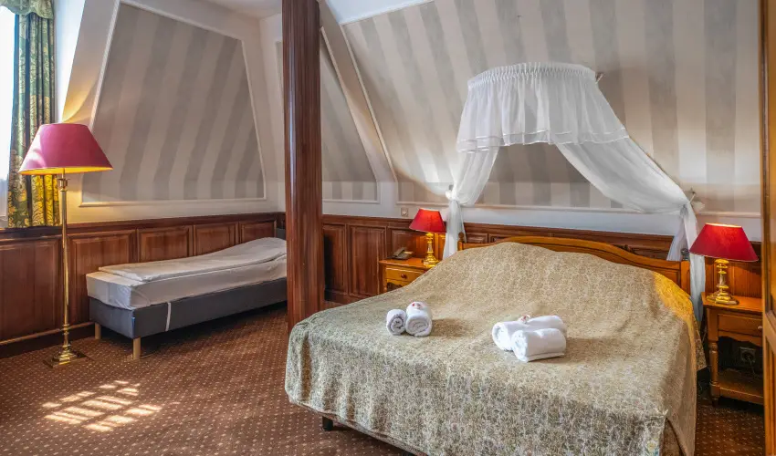 Kastlyhotel Sasvr Pardsasvr - Oktber 23. (min. 3 j)