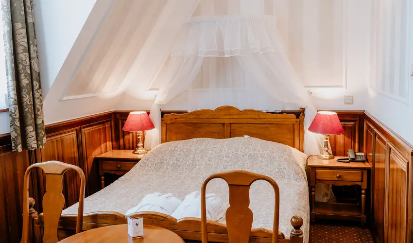 Kastlyhotel Sasvr Pardsasvr - Oktber 23. (min. 3 j)