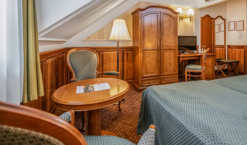 Kastlyhotel Sasvr Pardsasvr - Oktber 23. (min. 3 j)