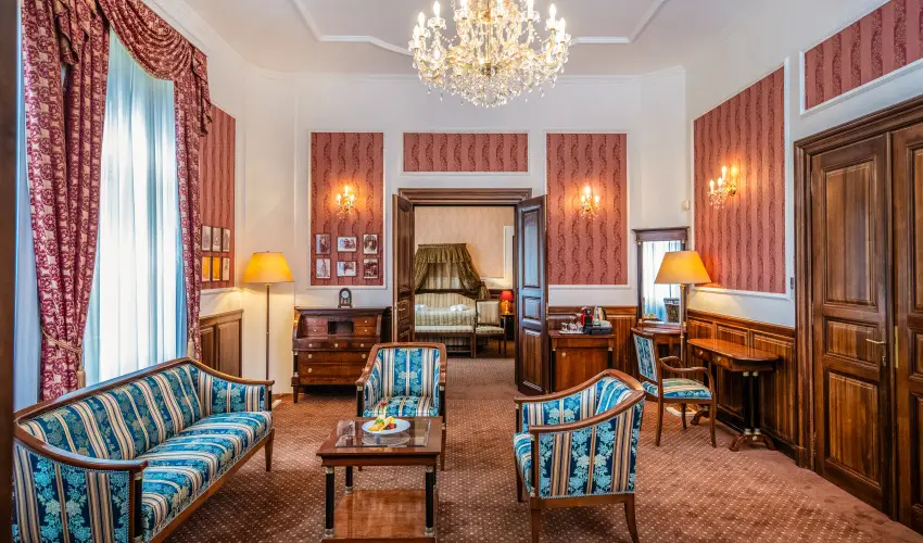 Kastlyhotel Sasvr Pardsasvr - Oktber 23. (min. 3 j)