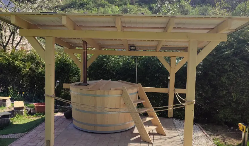 Kat�ng Vend�gh�z Tardos - Okt�ber 23. (min. 2 �j)