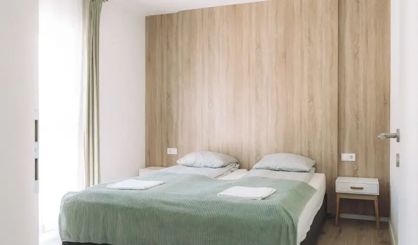 Kat�ng Vend�gh�z Tardos - Okt�ber 23. (min. 2 �j)