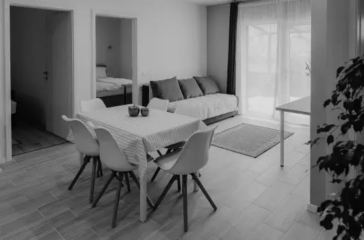 Kat�ng Vend�gh�z - Okt�ber 23. (min. 2 �j)