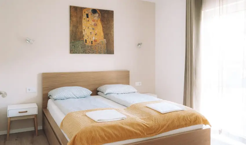 Kat�ng Vend�gh�z Tardos - Okt�ber 23. (min. 2 �j)