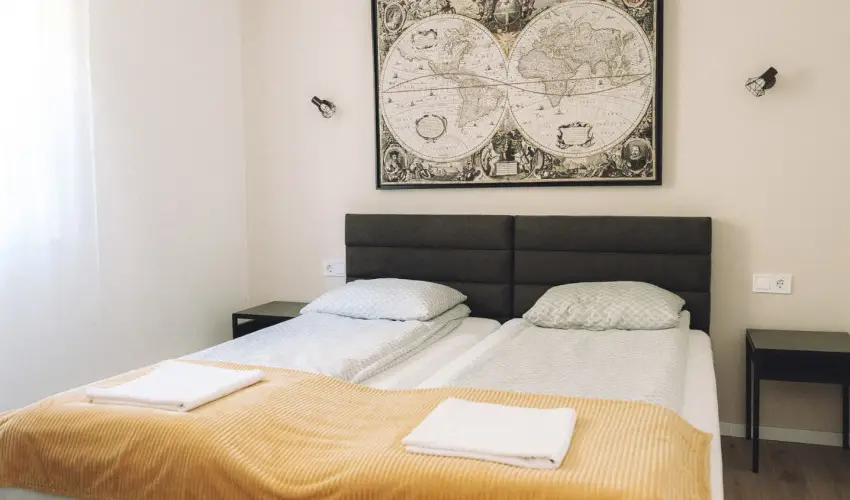 Kat�ng Vend�gh�z Tardos - Okt�ber 23. (min. 2 �j)