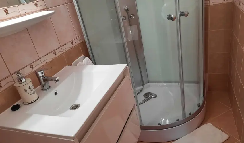 Kk Laguna Wellness Apartmanok Egerszalk - Oktber 23. (min. 3 j)