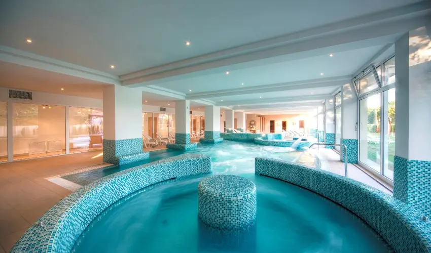 Kt Korona Konferencia & Wellness Hotel Balatonszrsz - Oktber 23.