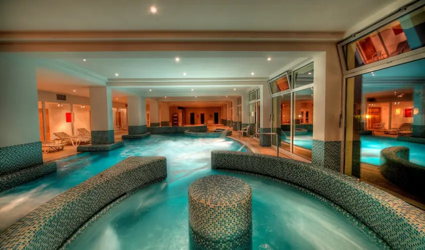 Kt Korona Konferencia & Wellness Hotel Balatonszrsz - Oktber 23.