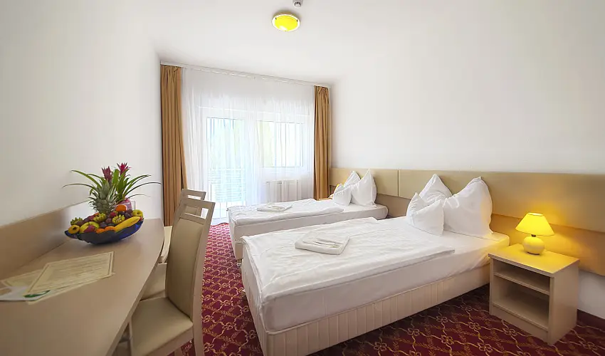 Kt Korona Konferencia & Wellness Hotel Balatonszrsz - Oktber 23.