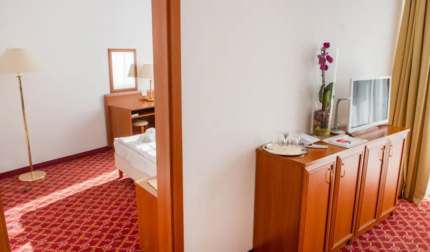 Kt Korona Konferencia & Wellness Hotel Balatonszrsz - Oktber 23.