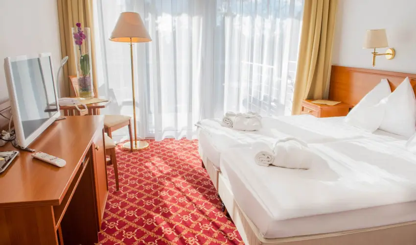 Kt Korona Konferencia & Wellness Hotel Balatonszrsz - Oktber 23.