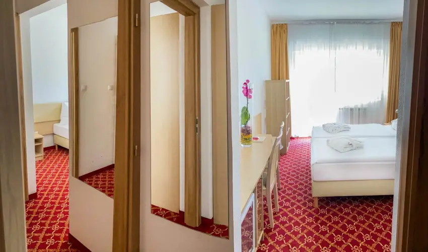 Kt Korona Konferencia & Wellness Hotel Balatonszrsz - Oktber 23.