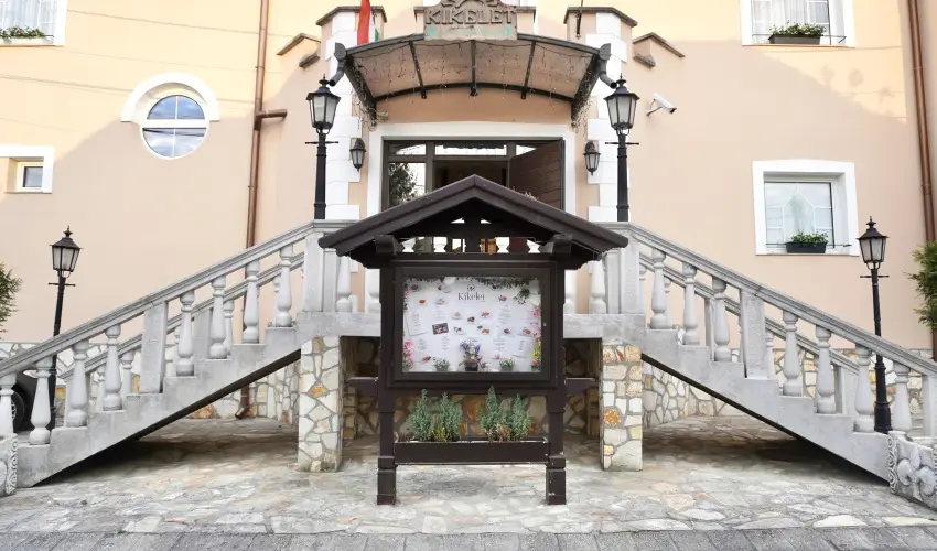 Kikelet Club Hotel Miskolctapolca - Okt�ber 23. (min. 2 �j)