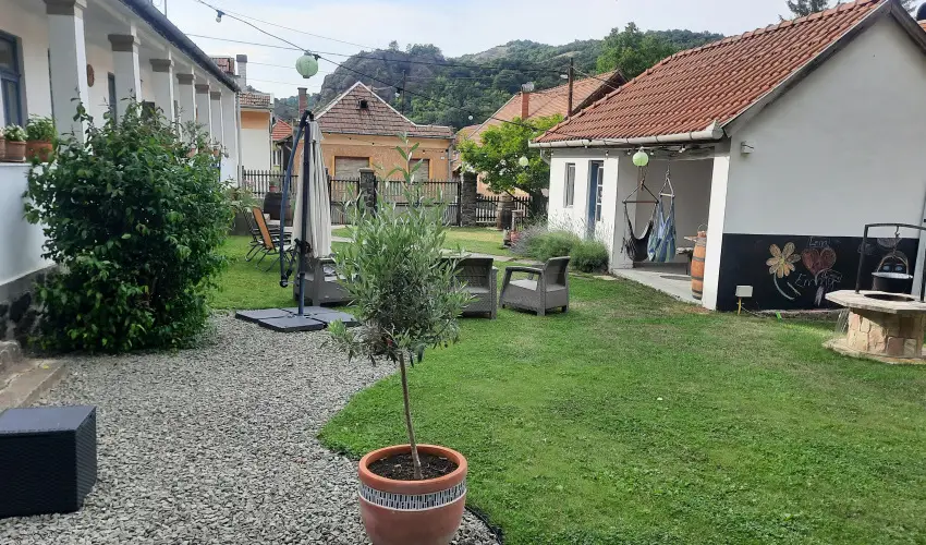 Kiskilenc Vendghz Szarvask - Oktber 23. (min. 2 j)