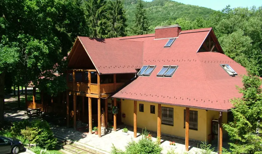 Kkapu Vadszkastly s Hotel & Apartments Nagyhuta - Oktber 23. (min. 2 j)