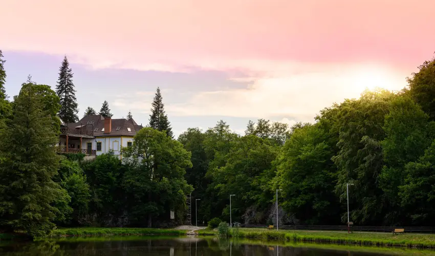 Kkapu Vadszkastly s Hotel & Apartments Nagyhuta - Oktber 23. (min. 2 j)