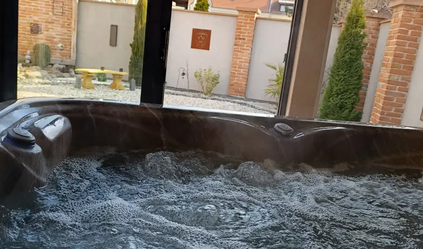 K�kert Pihen�h�z K�szeg - Okt�ber 23. (min. 2 �j)