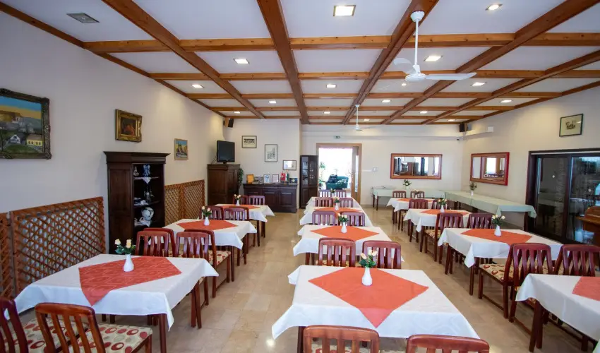 Komfort Hotel Platn Harkny - Oktber 23.