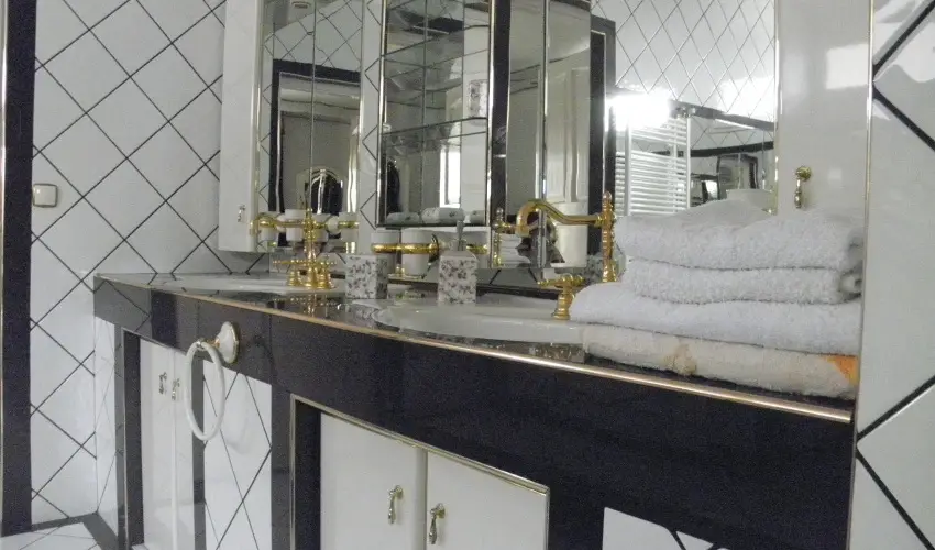 Kristly Apartman Hvz - Oktber 23. (min. 2 j)