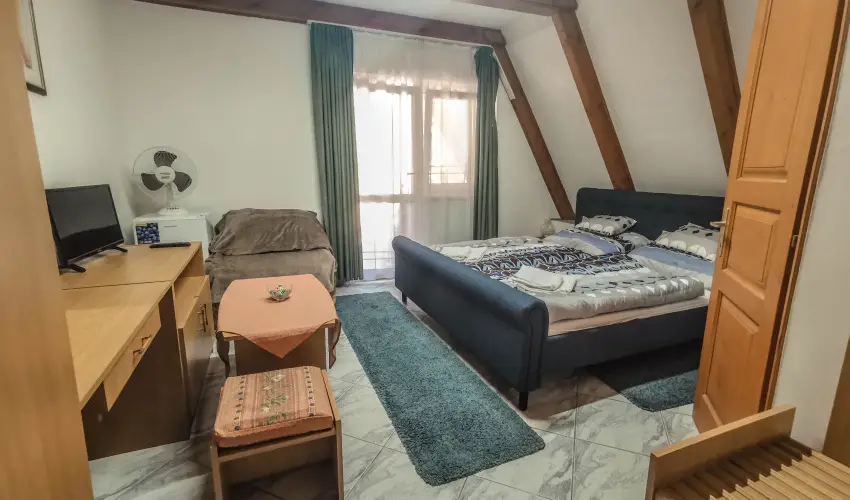 Kristly Apartman Hvz - Oktber 23. (min. 2 j)