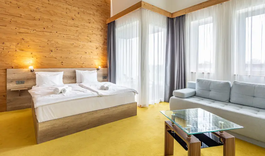 Krist�ly Hotel Konferencia & Wellness Ajka - Okt�ber 23. 