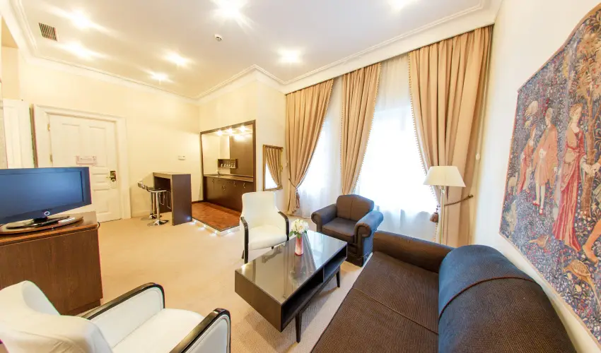 Kristly Imperial Hotel Tata - Oktber 23. 