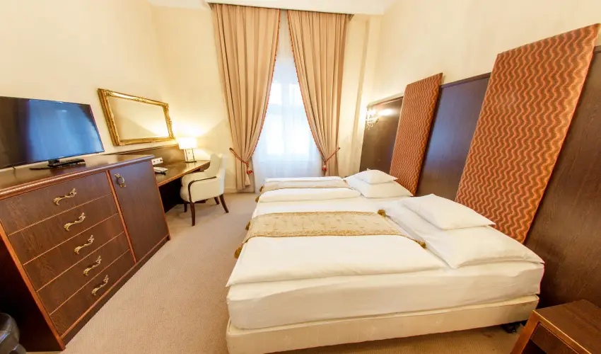 Kristly Imperial Hotel Tata - Oktber 23. 