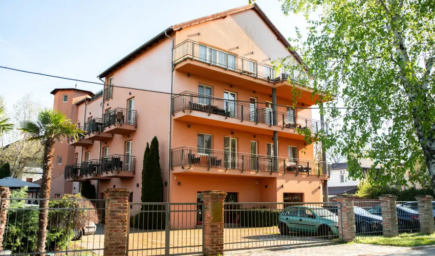 La Riva Hotel Si�fok - Okt�ber 23.