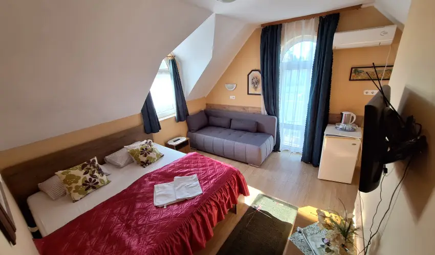 Lag�na Panzi� Sz�nt�d - Okt�ber 23.