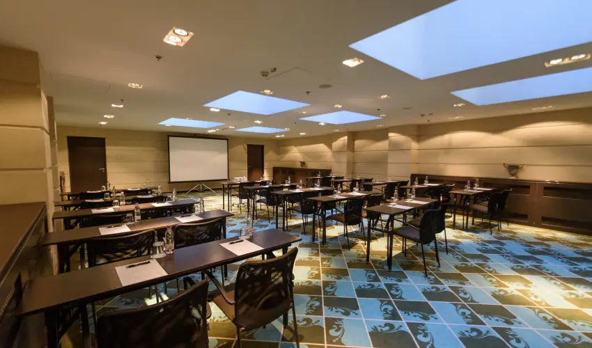 La Prima Fashion Hotel Budapest - Oktber 23. - teljes elrefizetssel