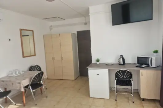 Lencs�s Apartmanh�z Apartmanok - Okt�ber 23-i Hossz� H�tv�ge Sopronban