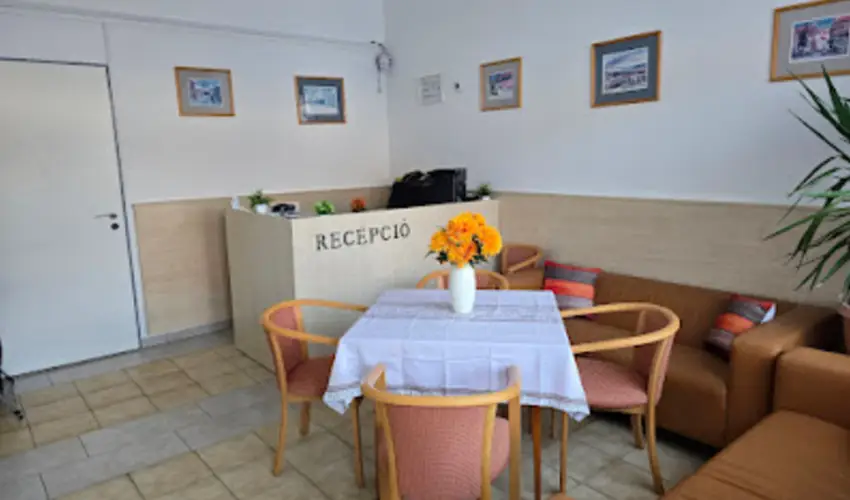 Lencs�s Apartmanh�z Apartmanok Sopron - Okt�ber 23-i Hossz� H�tv�ge Sopronban
