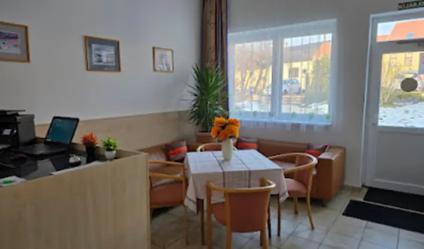 Lencs�s Apartmanh�z Apartmanok Sopron - Okt�ber 23-i Hossz� H�tv�ge Sopronban