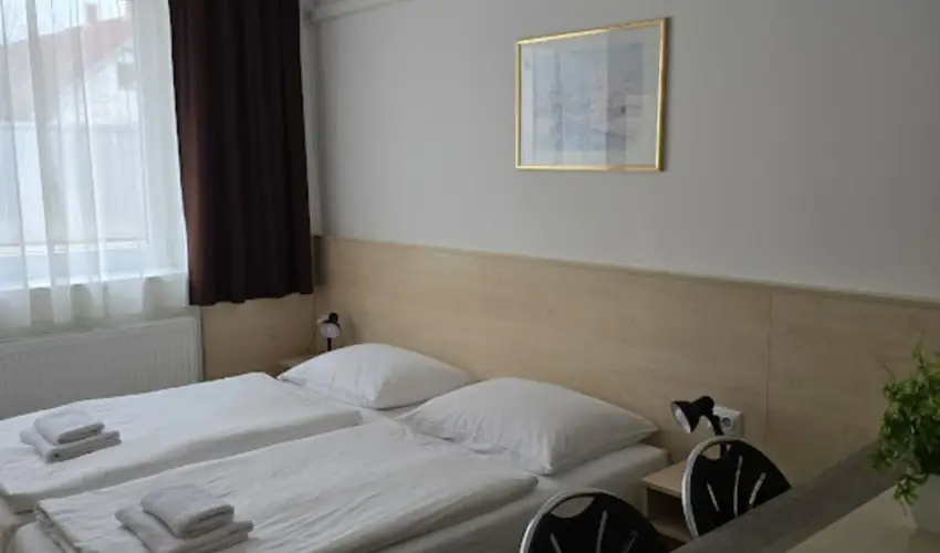 Lencs�s Apartmanh�z Apartmanok Sopron - Okt�ber 23-i Hossz� H�tv�ge Sopronban