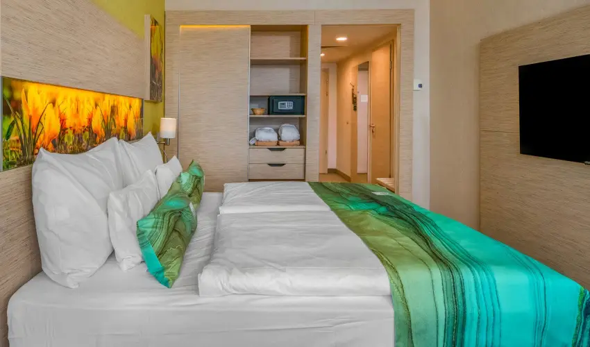 Lifestyle Hotel Mtra Mtrahza - Oktber 23.