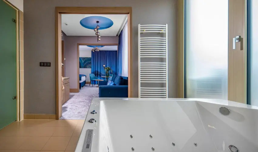 Lifestyle Hotel Mtra Mtrahza - Oktber 23.