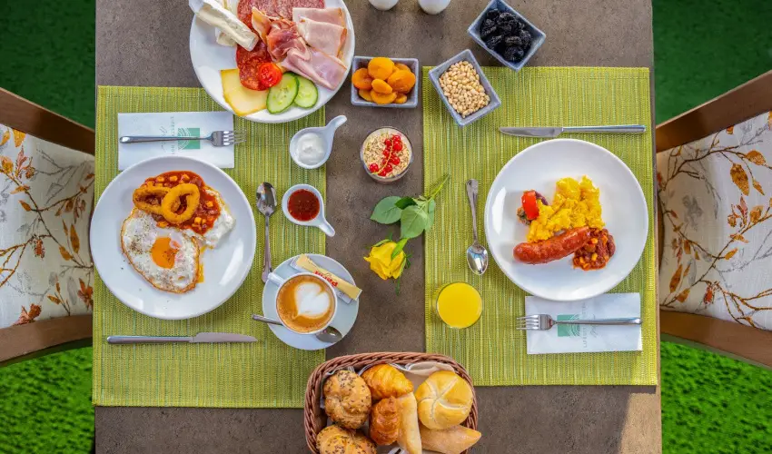 Lifestyle Hotel Mtra Mtrahza - Oktber 23.