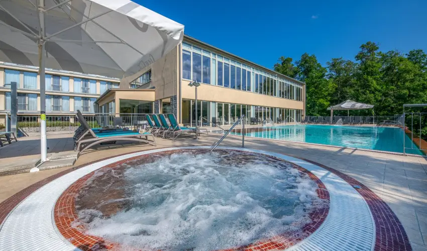 Lifestyle Hotel Mtra Mtrahza - Oktber 23.