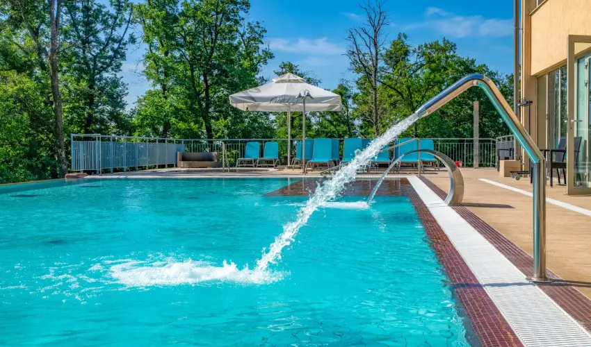 Lifestyle Hotel Mtra Mtrahza - Oktber 23.