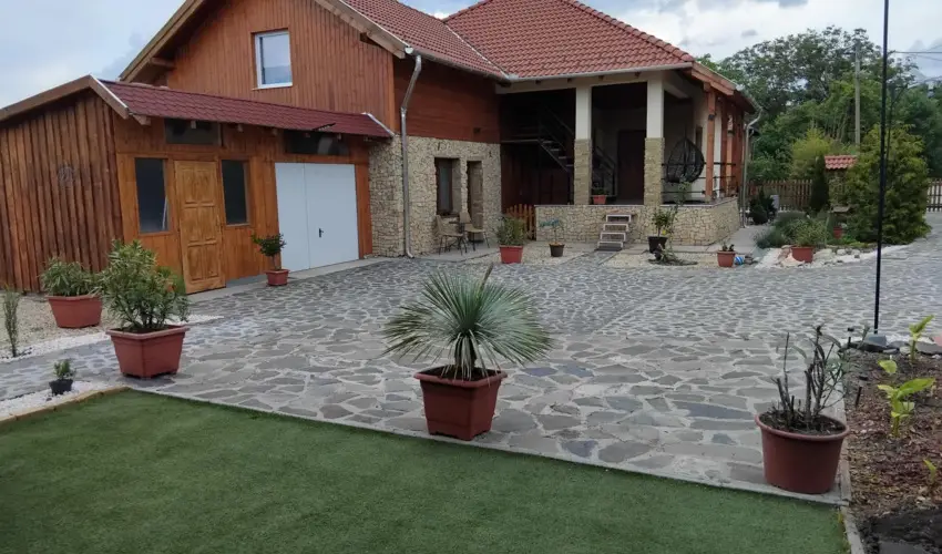 Lilla Apartmanhzak Szilvsvrad - Oktber 23. (min. 2 j)